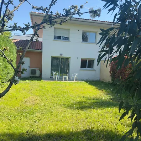 La Maison Arc-en-ciel Aux Portes De Toulouse, Jardin Et Parking * トゥールーズ